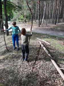 POMYSŁY MAMY - Zabawy w lesie - Radio Zielona Góra 97,1FM